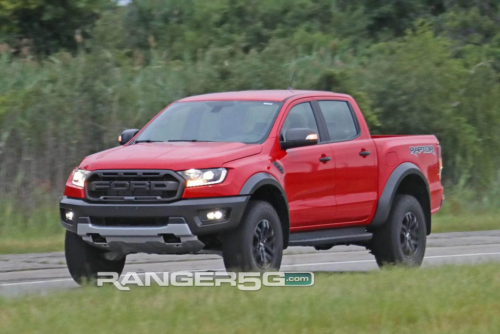2020-Ford-Ranger-Raptor-3.webp