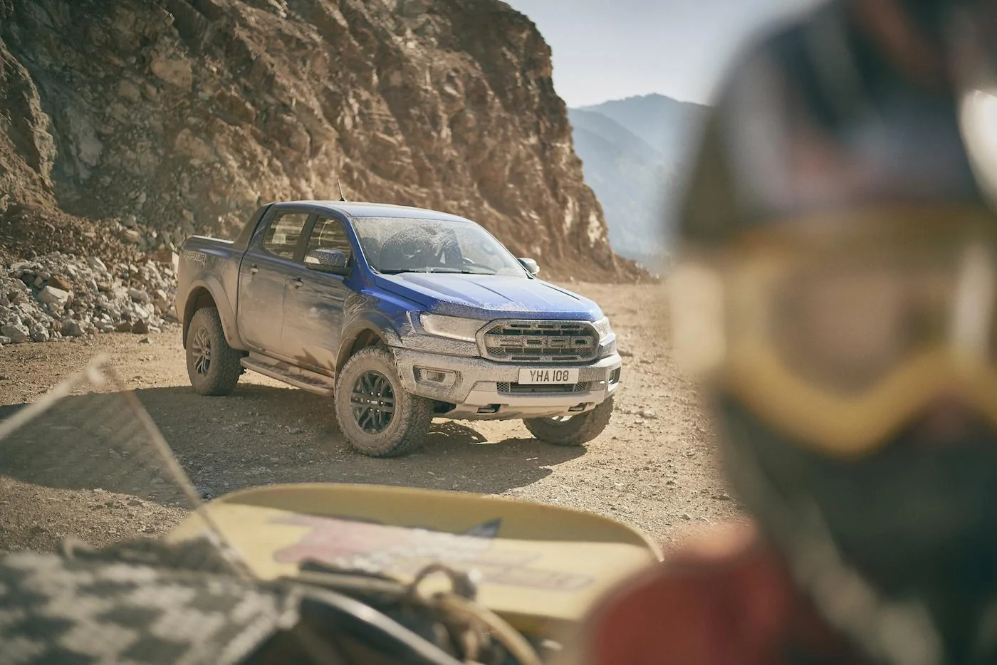 2018_FORD_RANGER_RAPTOR_WILDTRAK_Shot2_34FrontStatic_ATV_01.webp