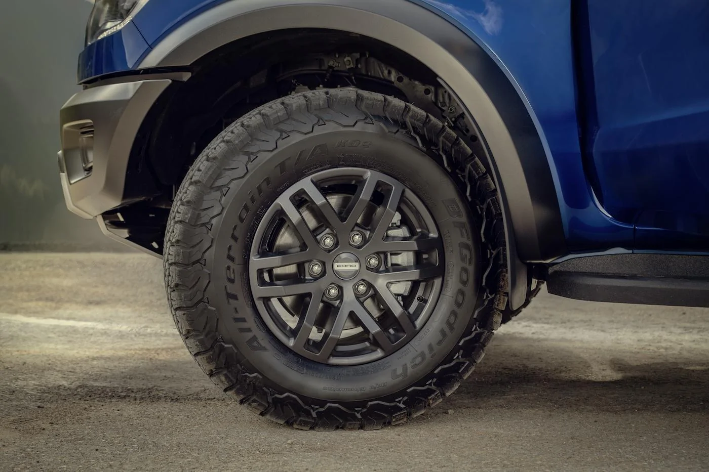 2018_FORD_RANGER_RAPTOR_WILDTRAK_Shot7_Alloy.webp