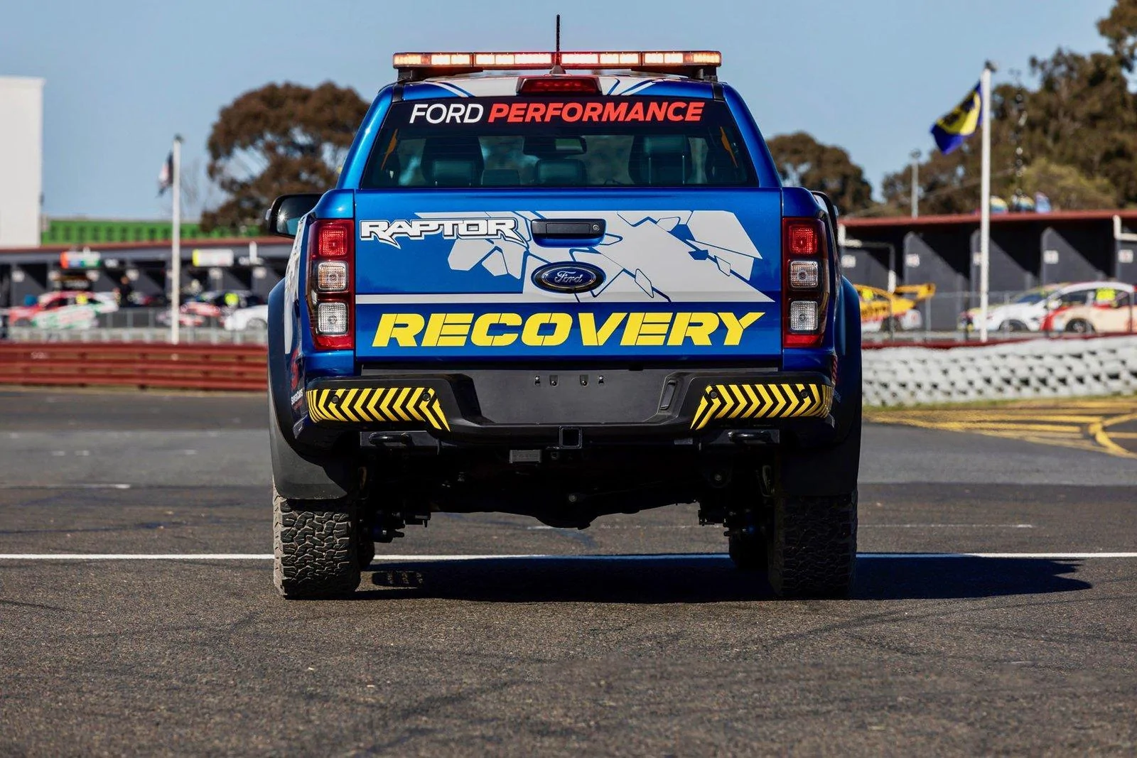 ford-performance-ranger-raptor-supercars-recovery-vehicle-rear-sandown-3.webp