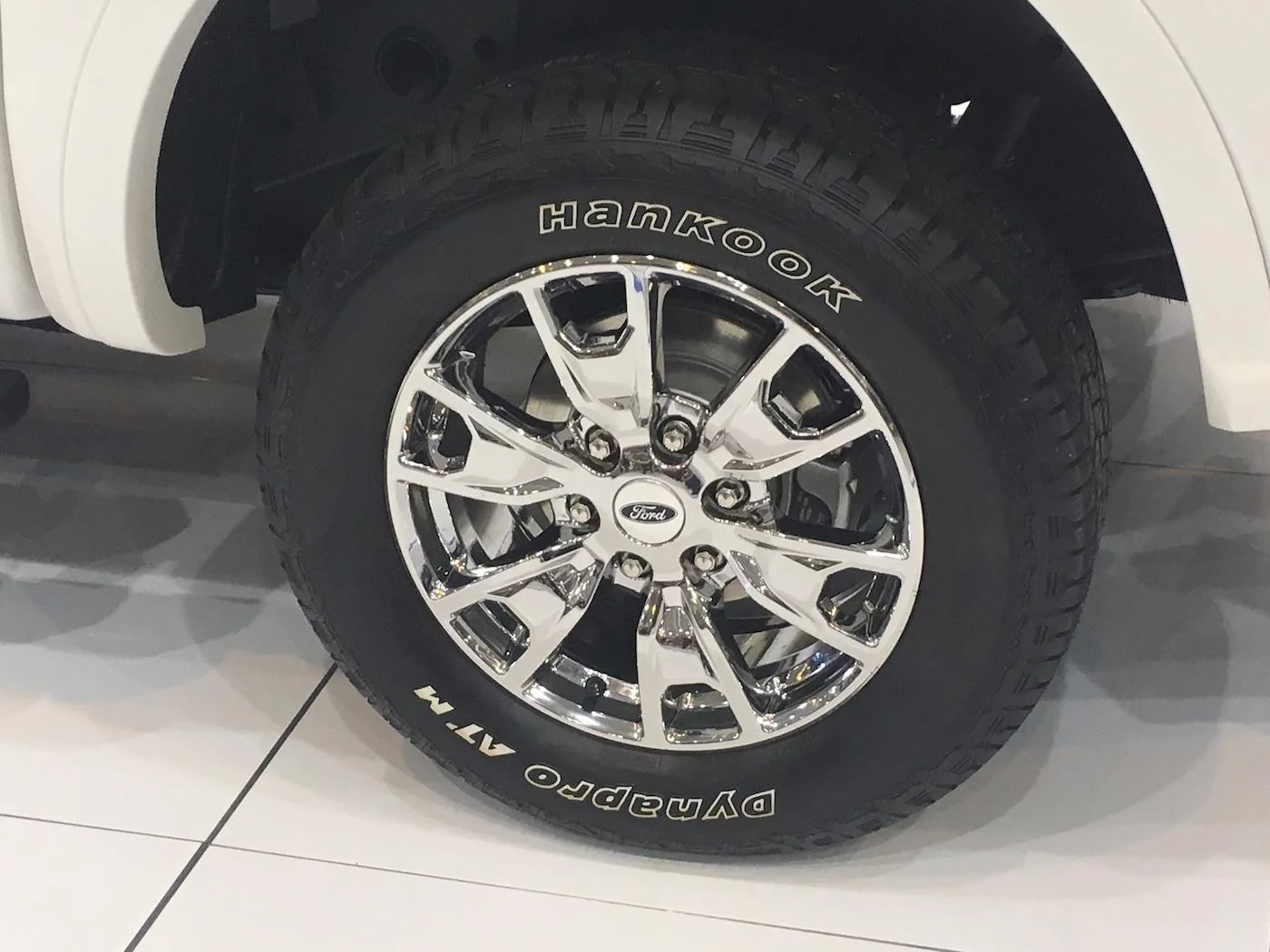 Oxford-White-2019-Ranger-6.webp