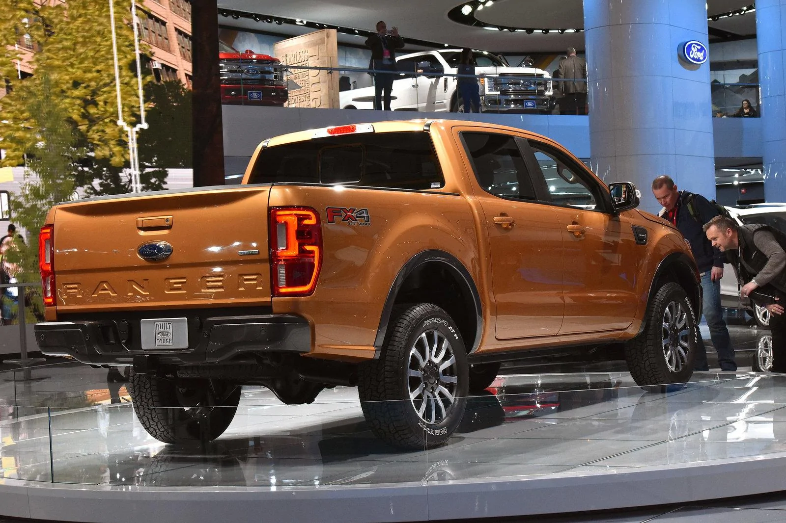 FORD-DISPLAY_SV2_2774.webp