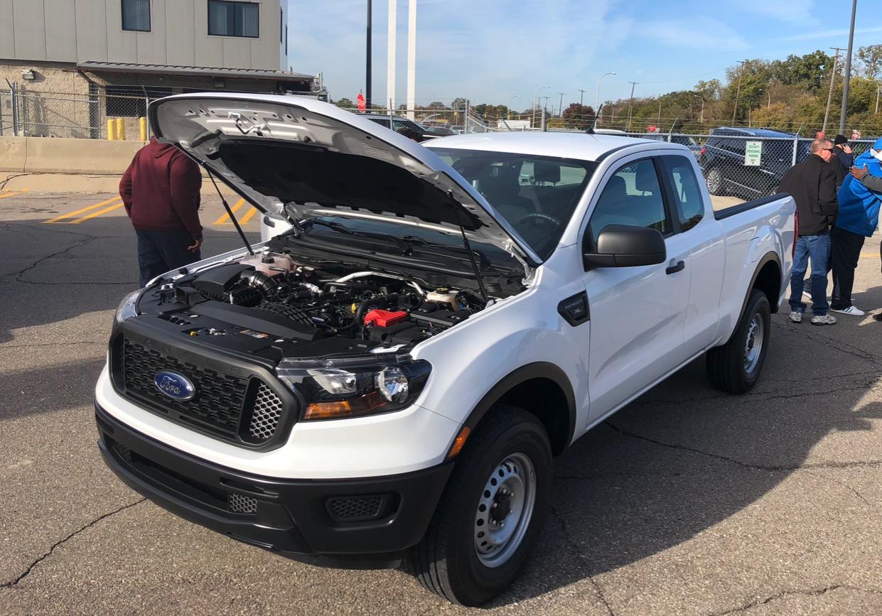 Oxford-White-2019-Ford-Ranger-1.jpg