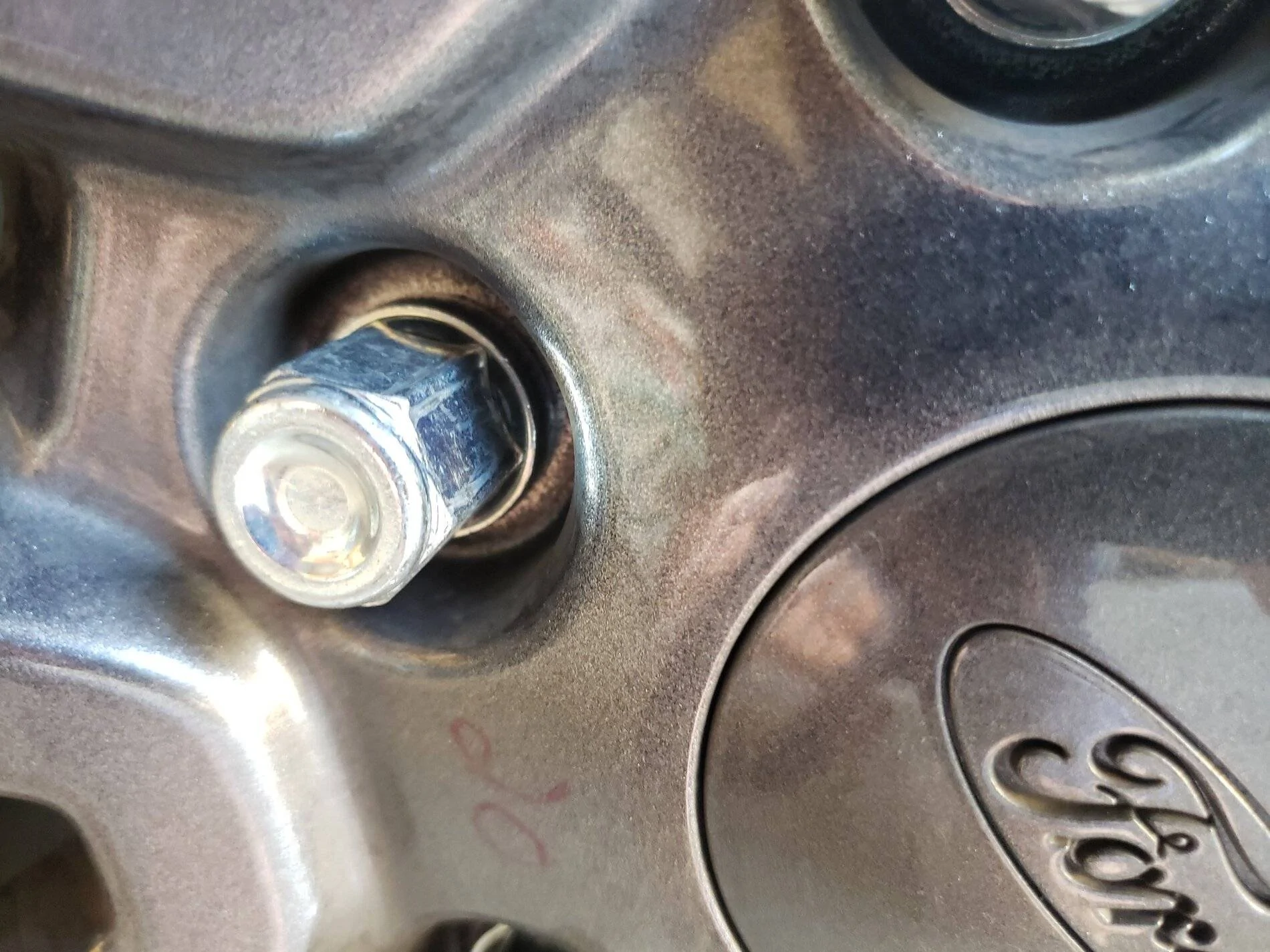 Lug nut angle.jpg