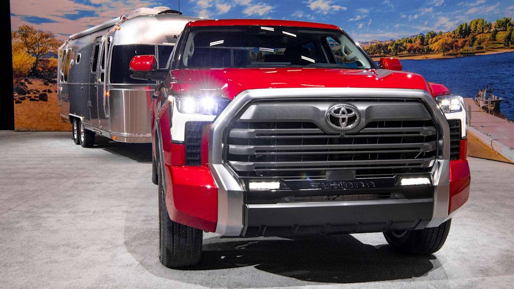 2022-Toyota-Tundra-Limited-02.jpg