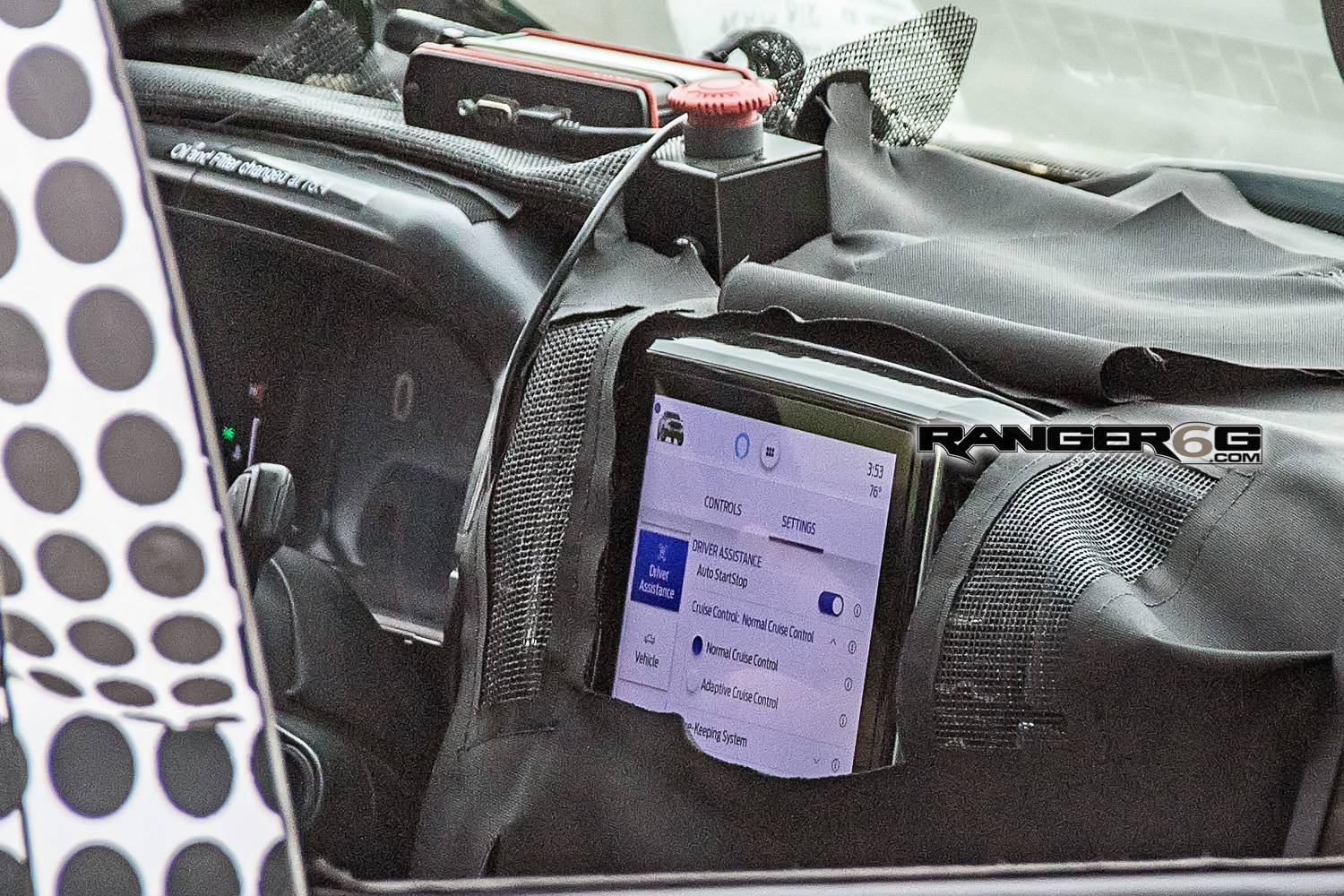 2023-ford-ranger-large-infotainment-screen-design-details-3.jpg
