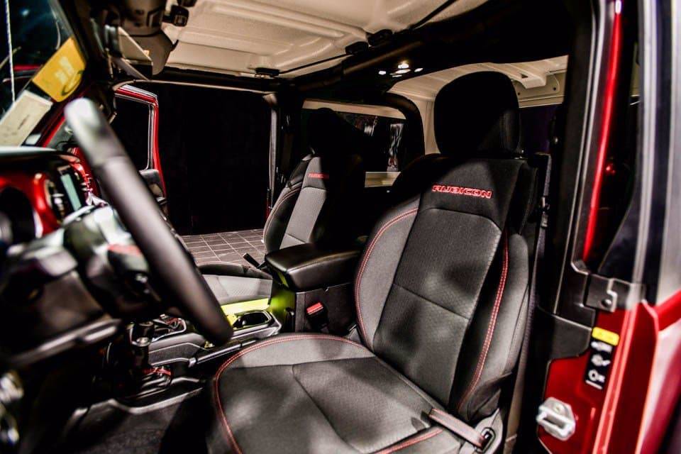 2021 2dr Jeep Interior.jpg