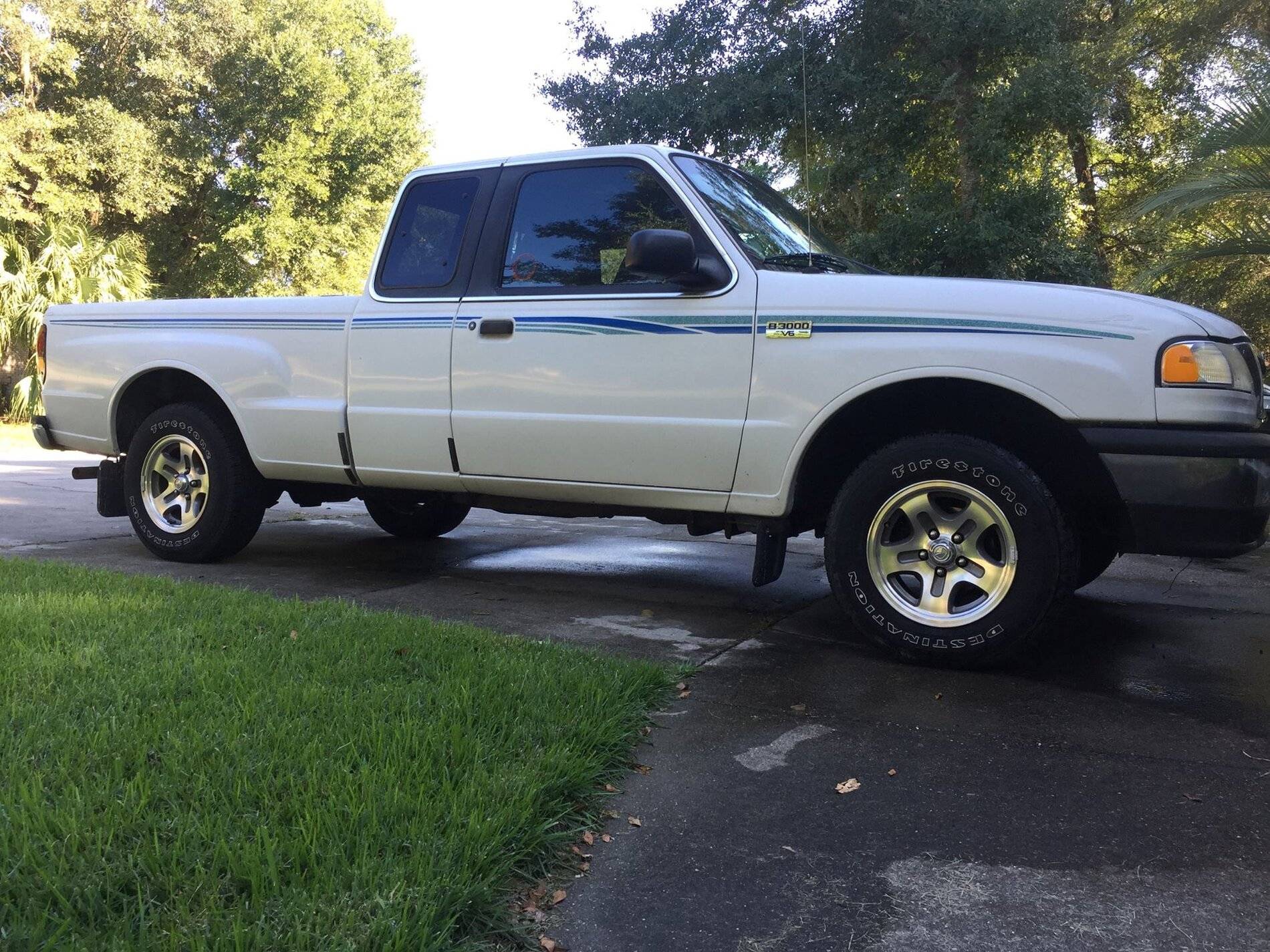 1998_Mazda B3000.jpg
