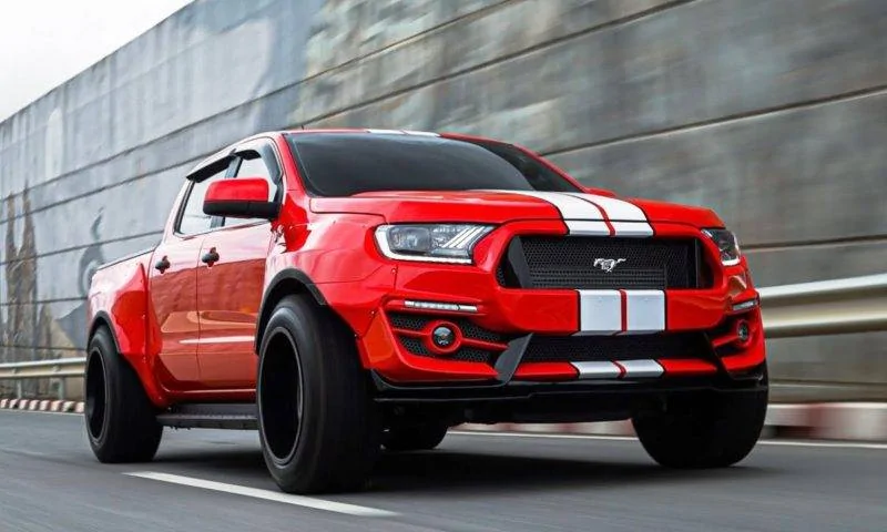 stang-inspired-face-from-Wat-Ford-Thailand-800x480.jpg