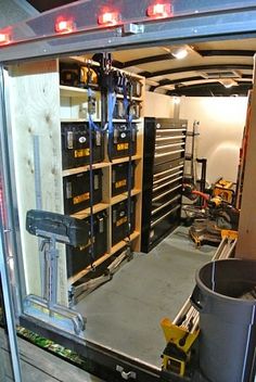 85d368933f6ae86a0c4248ecb3923732--trailer-organization-trailer-storage.jpg