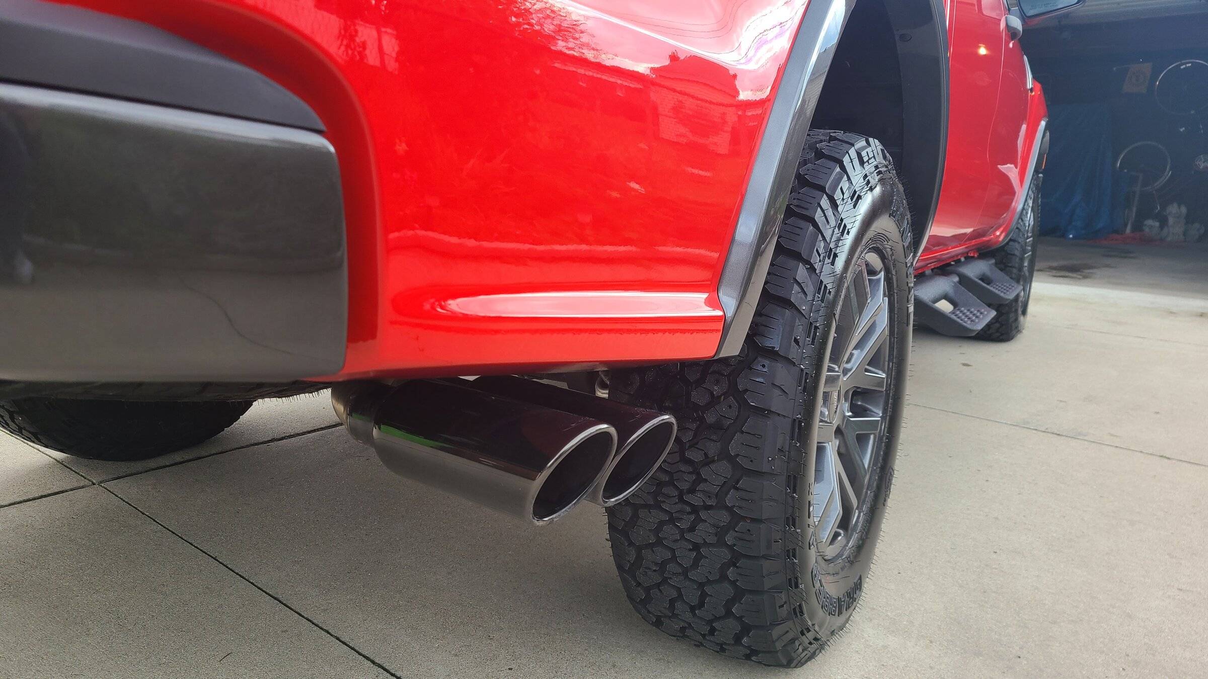 Exhaust.jpg