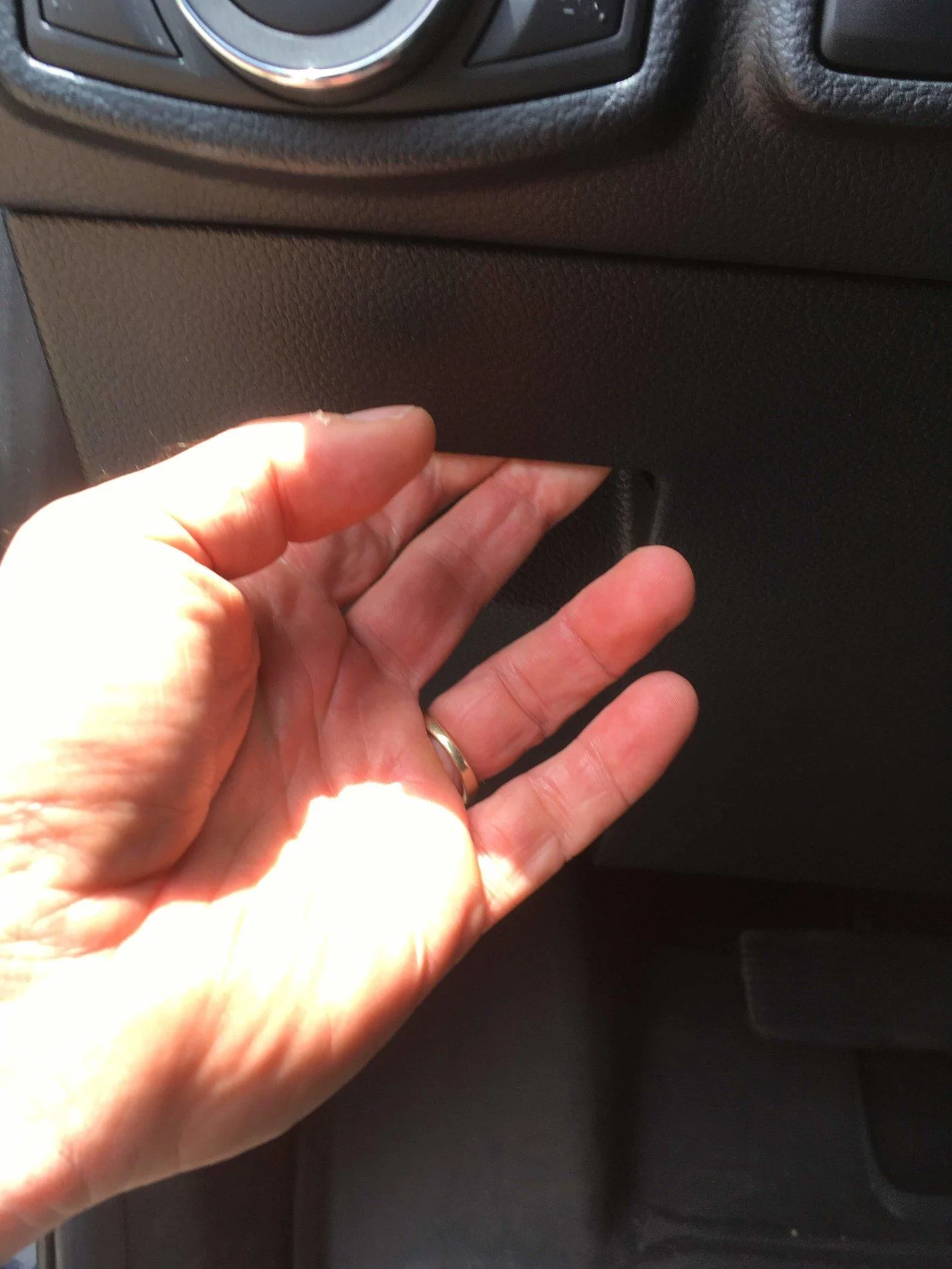 fuse-box-handle.webp