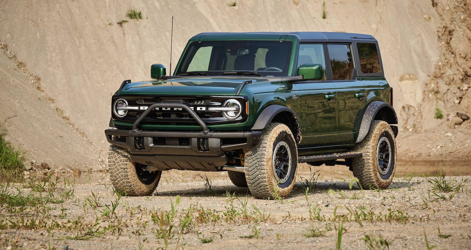 2022-Ford-Bronco-Eruption-Green-008.jpeg