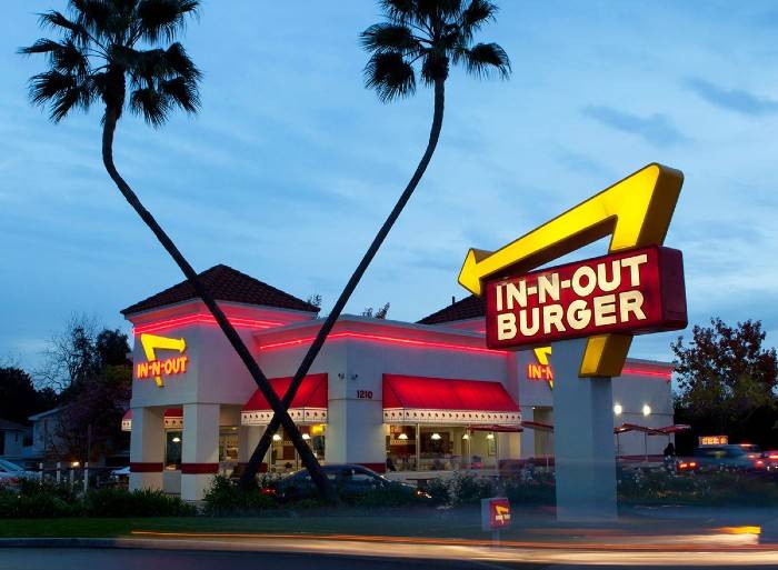 in-n-out-exterior (1).jpg