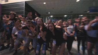 Crowd.gif