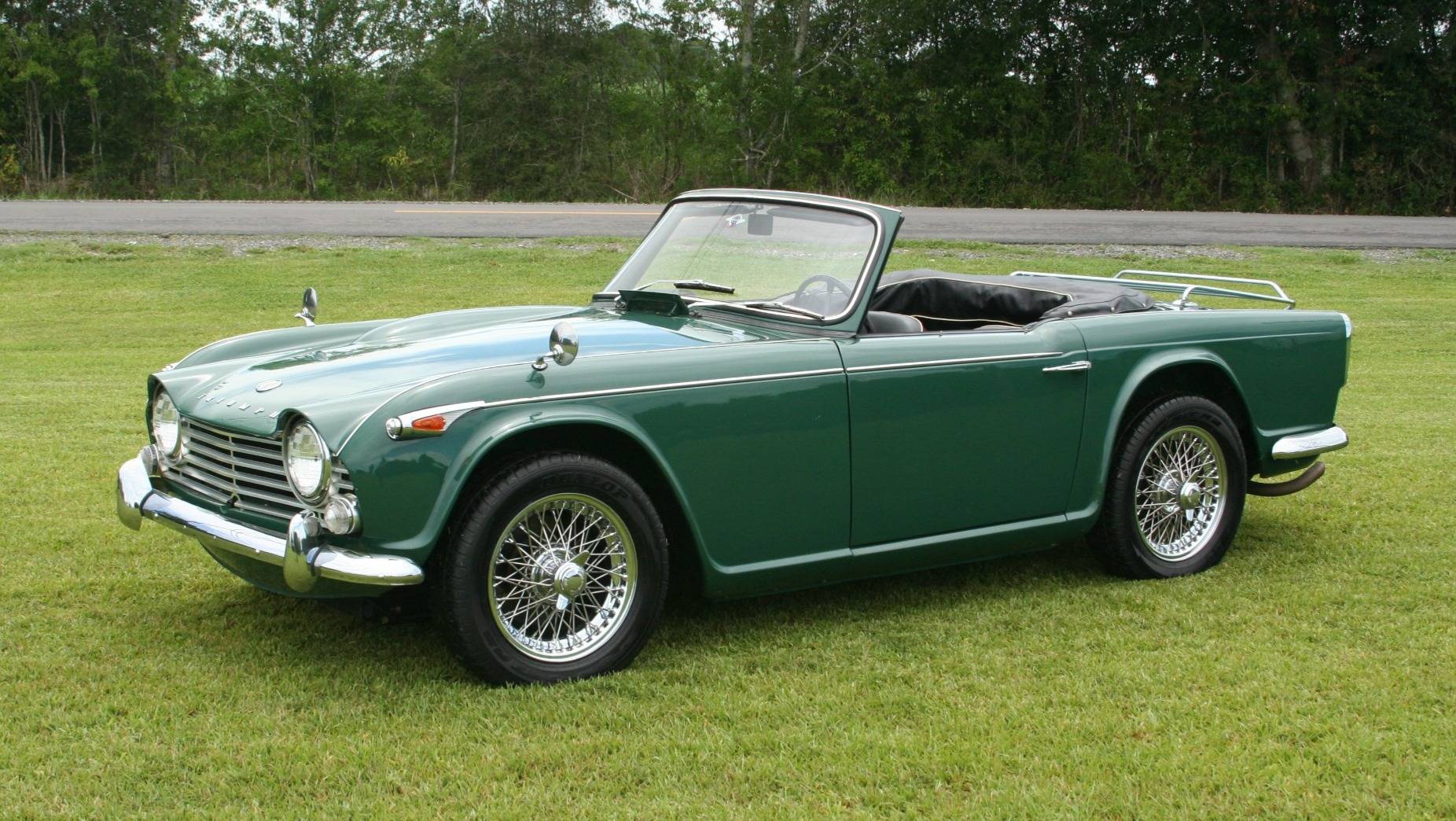5b29338e79060_triumph_tr4a_15293362261e3ecc0f9f32.jpeg