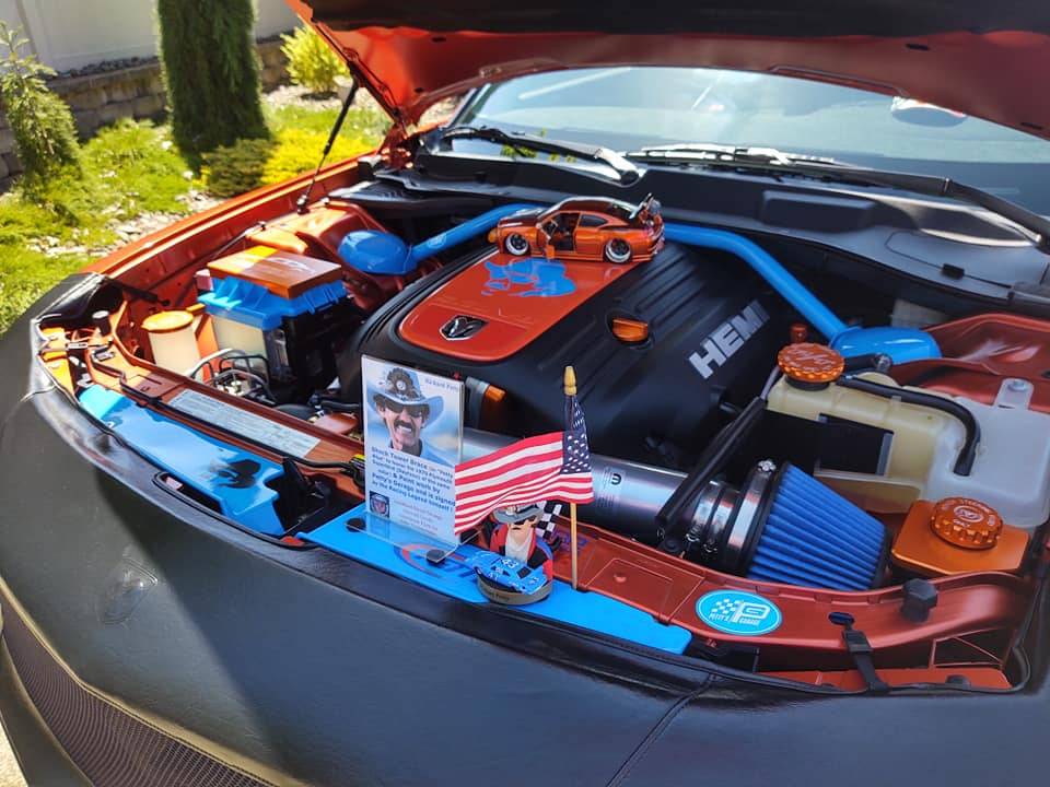 ChargerEngineComp.jpg