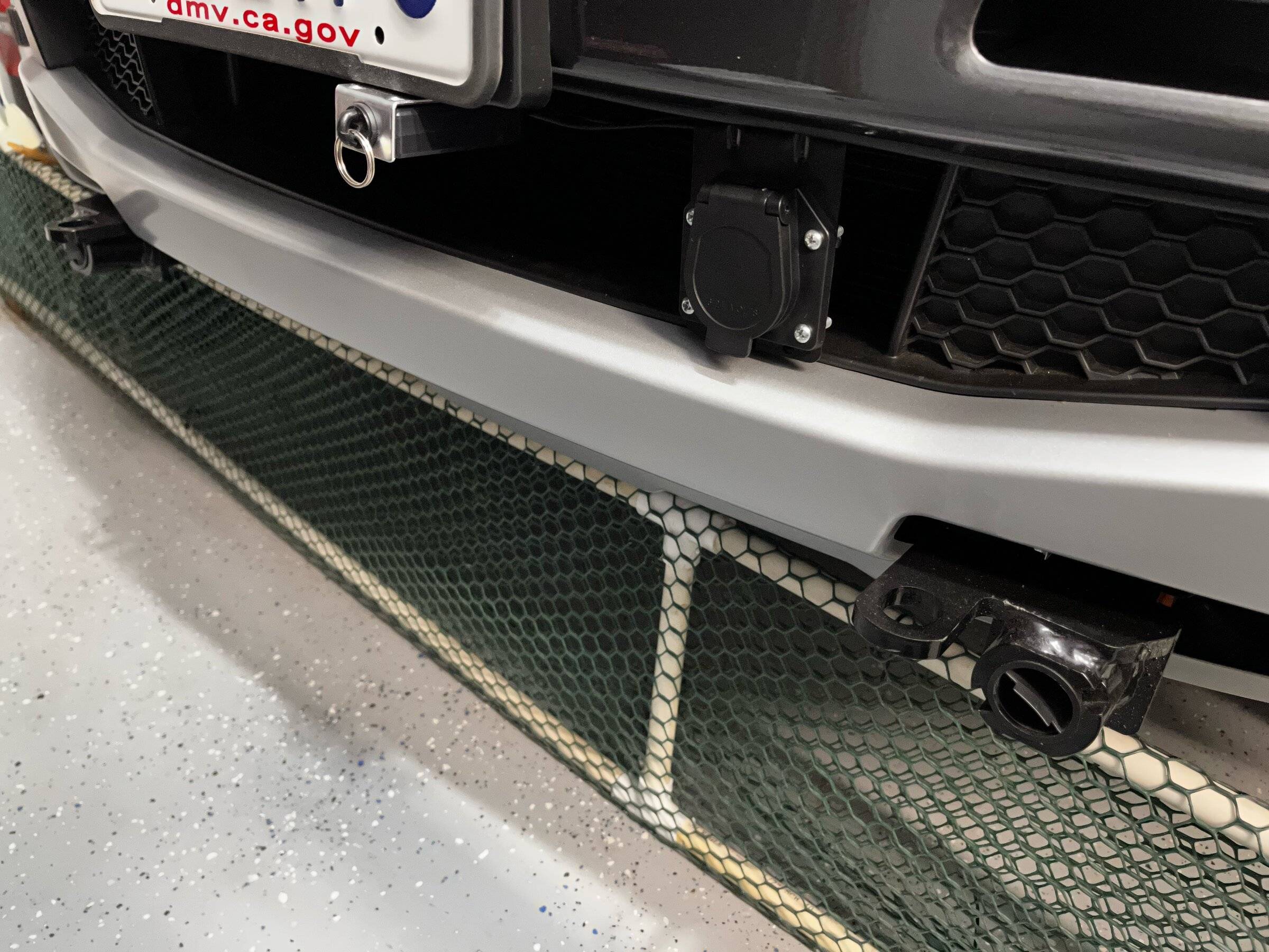 Tow plate.JPG