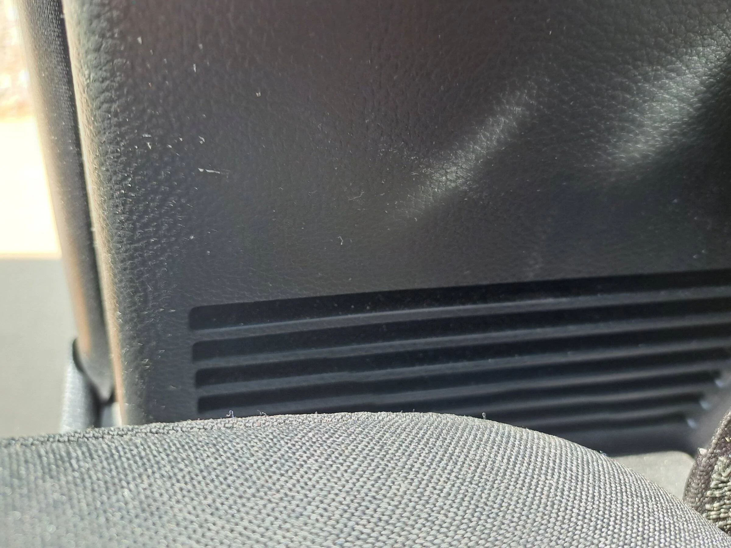 Rear area air vent.jpg