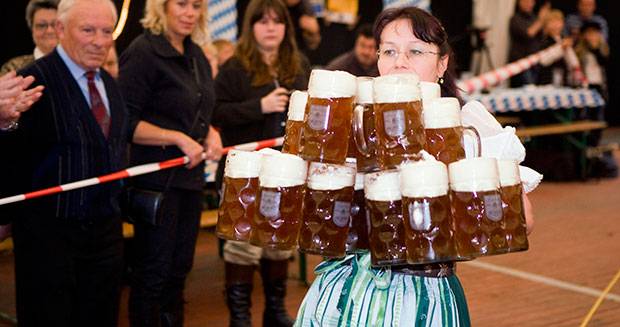 Most-beer-steins-carried-over-40-m-(female)_tcm25-429815.jpg