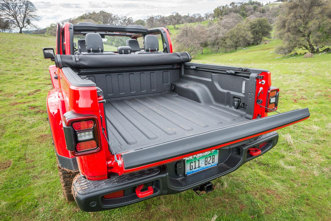 jeep-gladiator-truck-tailgate-half-open.jpg