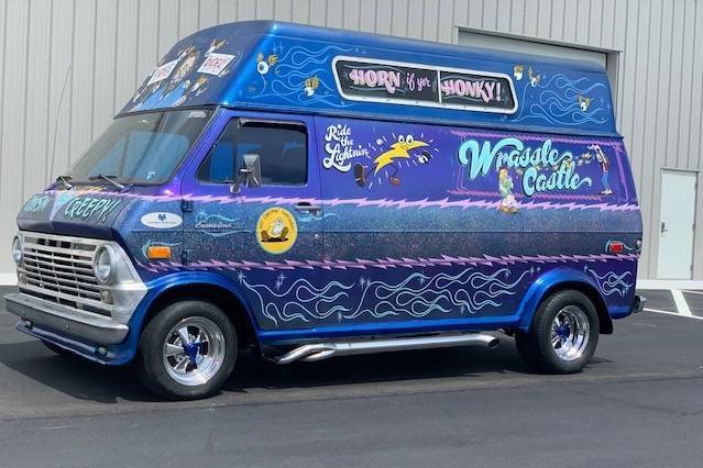 1974-Ford-Econline-Custom-Van-Exterior-001.jpg