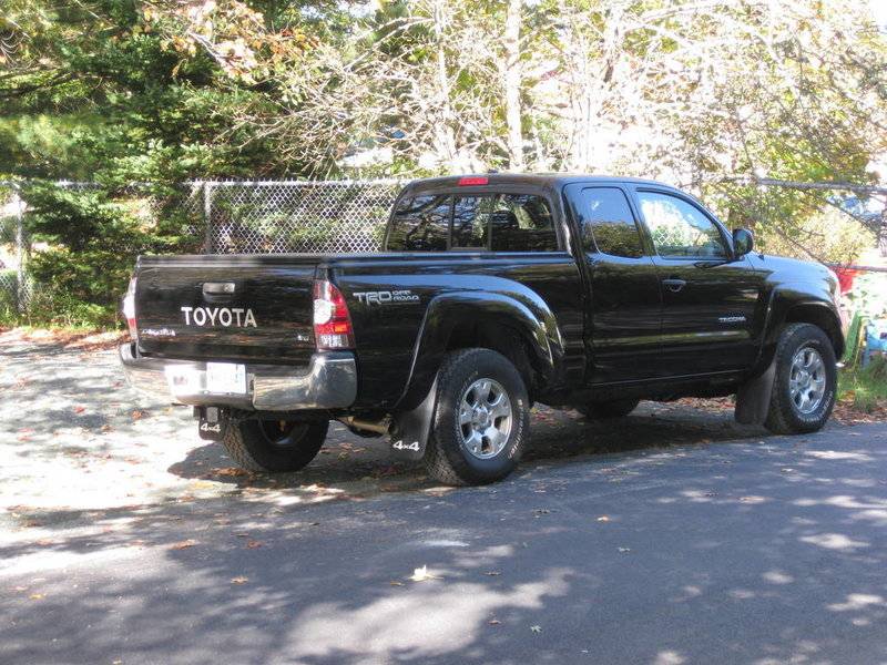 2012_New_Bedside_and_Tailgate_Decals_003.jpg