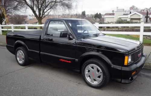 1991-gmc-typhoon-syclone-pickup-rare-saudi-syclone-1.webp