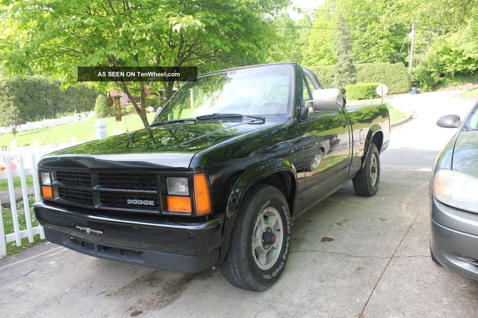 1989_dodge_dakota_le_convertible_pickup_2___door_3___9l_8_lgw.jpeg