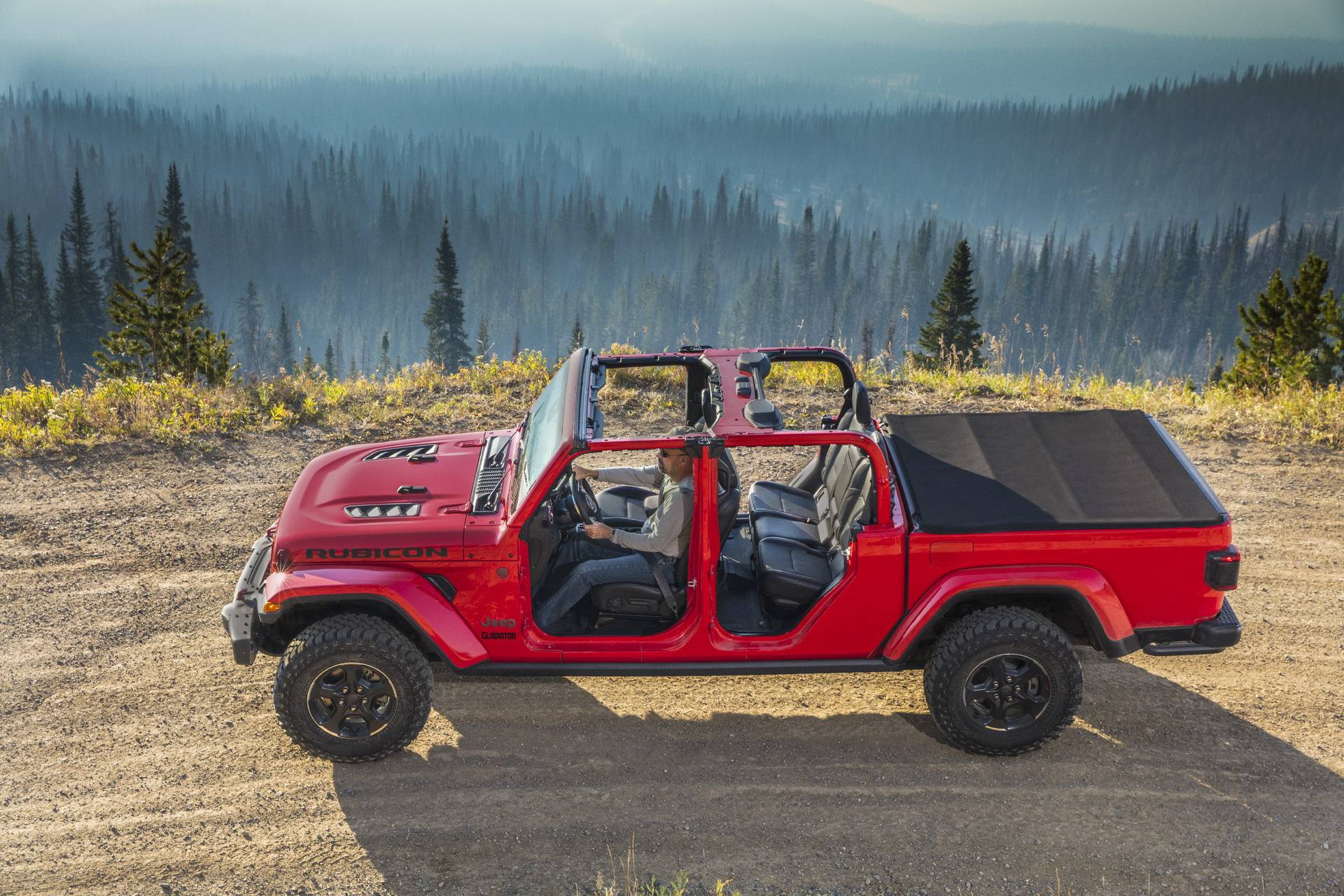 d33c4953-2020-jeep-gladiator-truck-52.jpeg