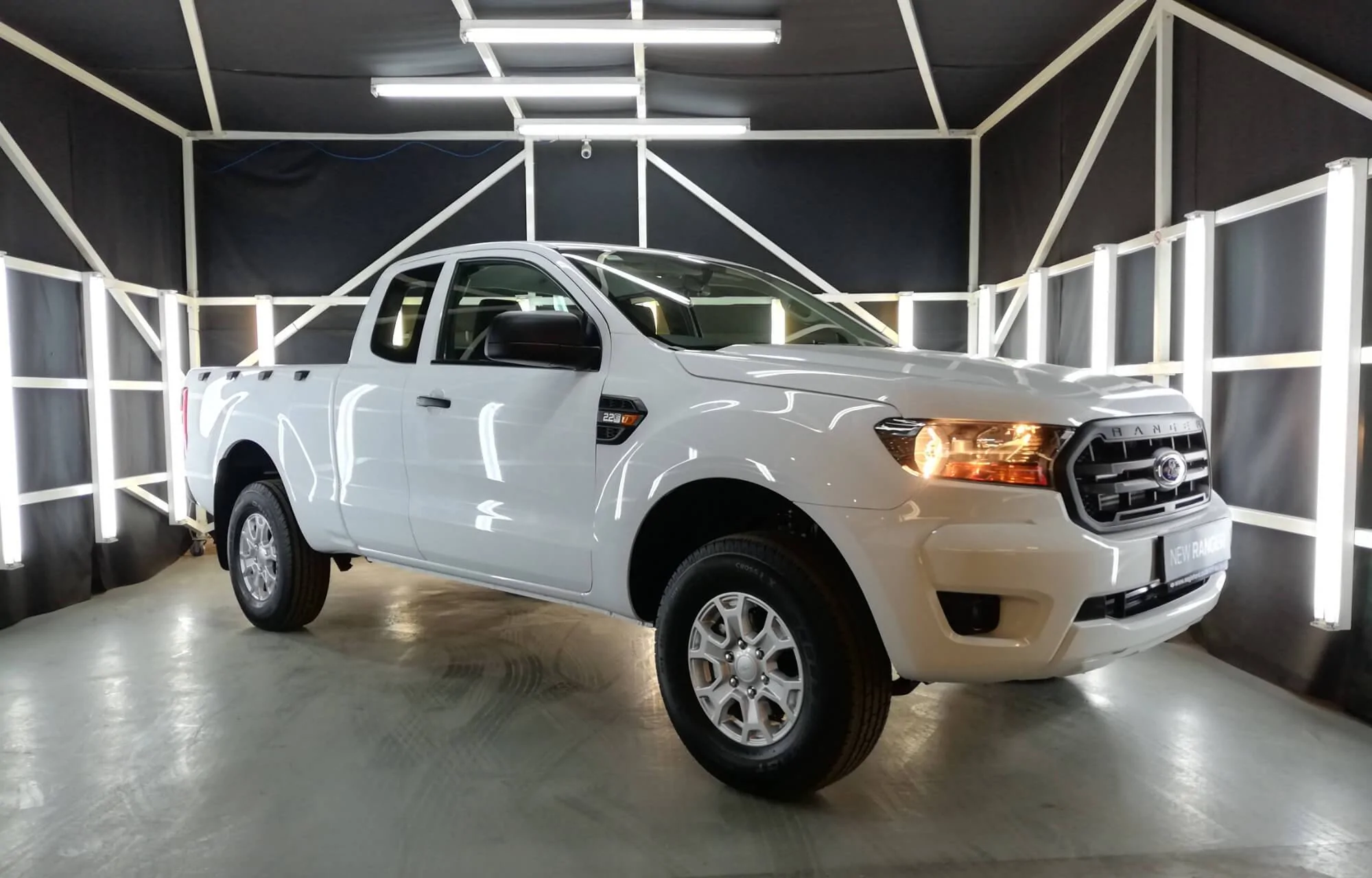 ford-ranger-super-cab-xl-header-a.webp
