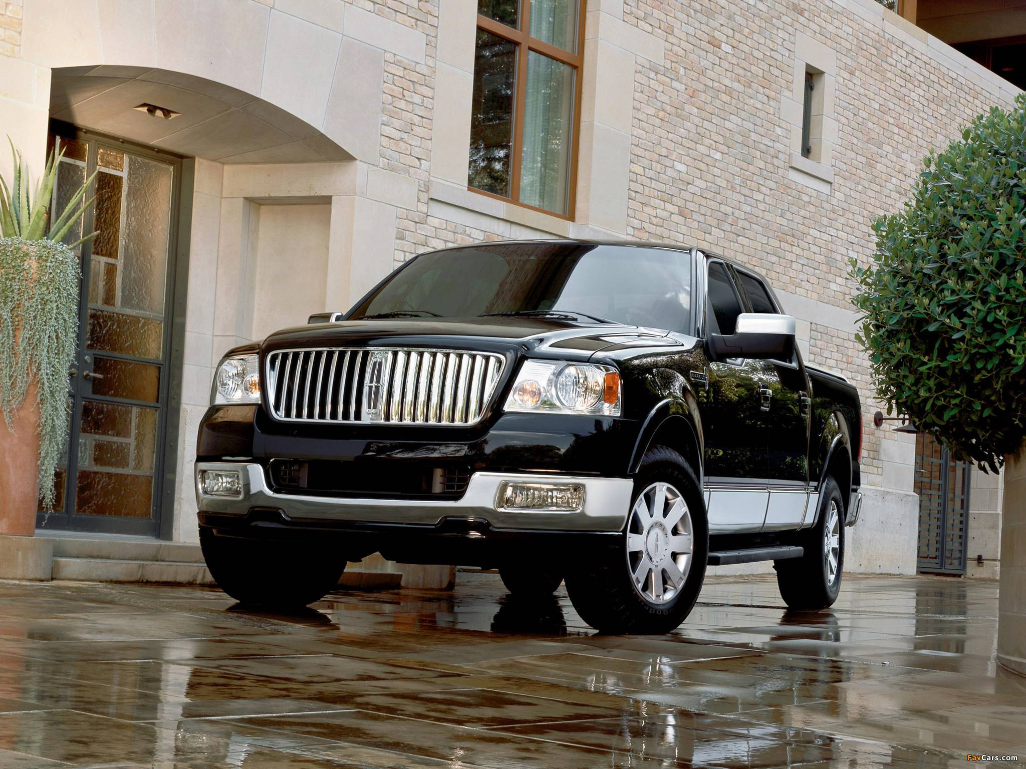 lincoln_mark_lt_2005_photos_1.jpeg