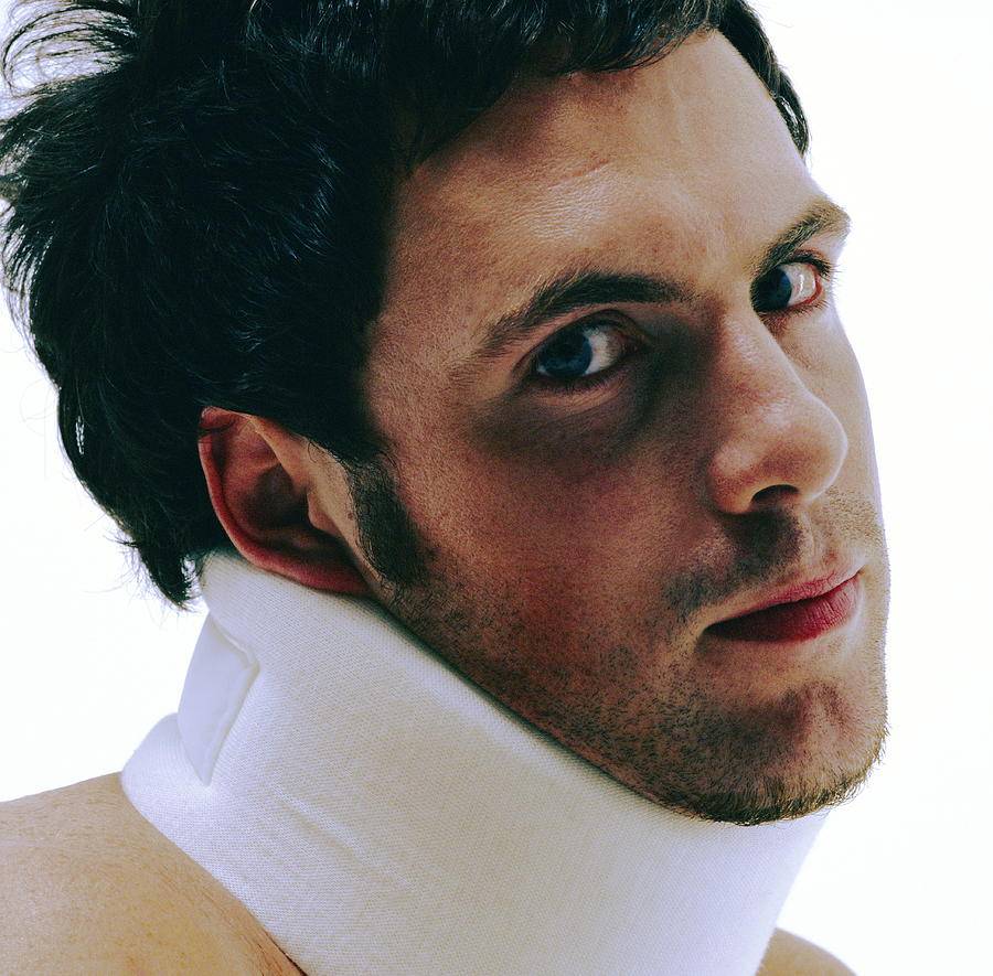 1-neck-brace-jason-kelvinscience-photo-libray.jpg