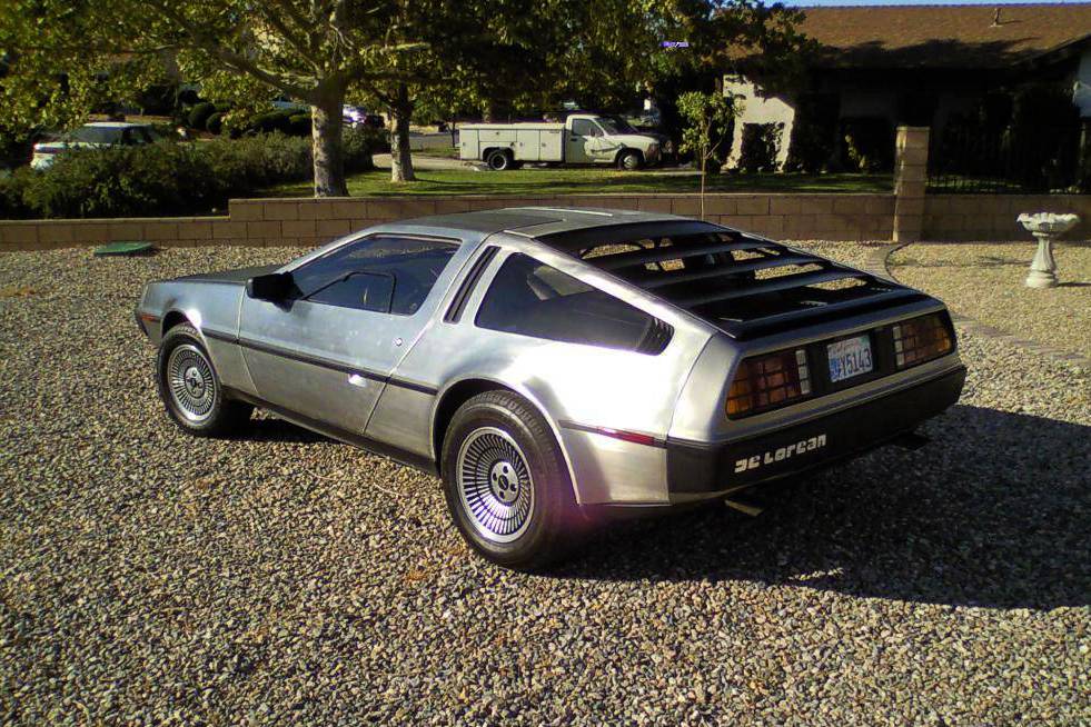 like-a-stainless-steel-members-only-jacket-20k-mile-1982-delorean-dmc-1200W0W_iJZDxwYVdN7_0hq0...jpg