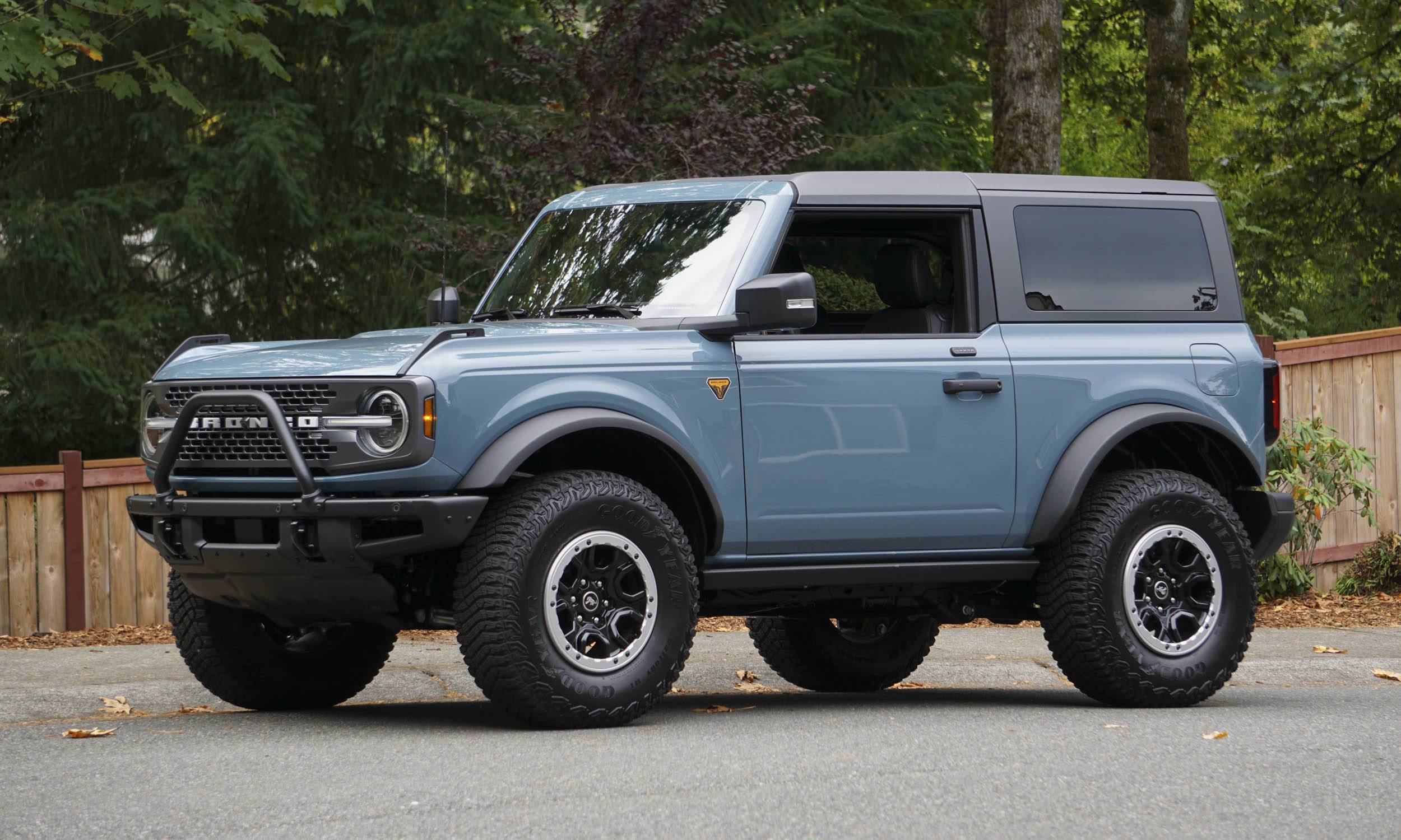 2021-Ford-Bronco-Badlands-2.jpg