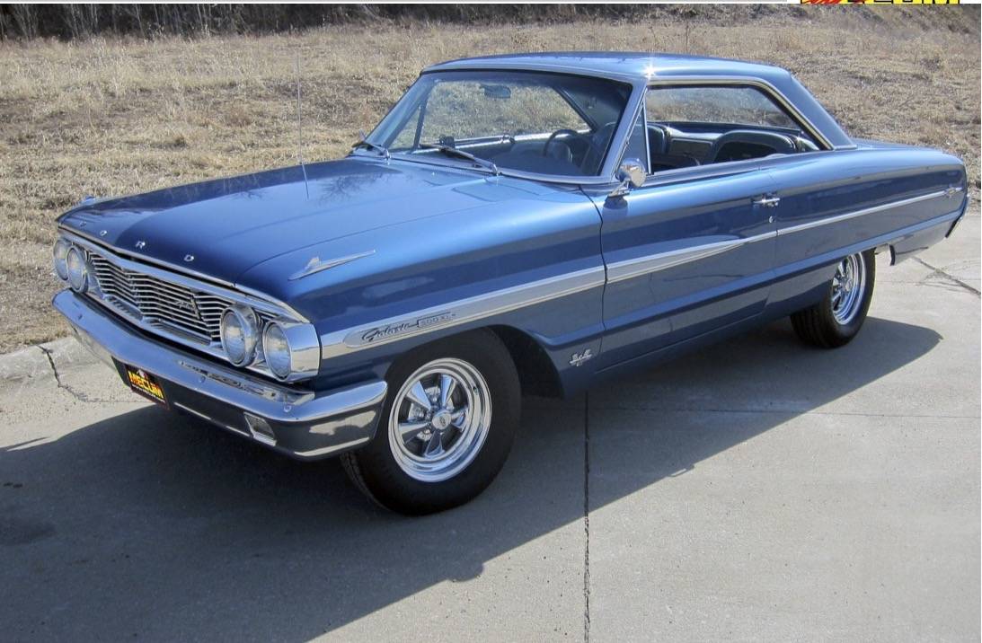 1964 Ford Galaxie 500 XL | F289 | Indy 2012.jpg