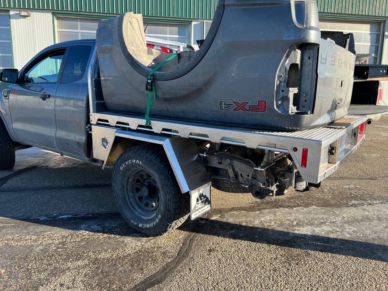 SUMMIT EXPEDITION TRUCKS FORD RANGER FALTBED UTE TRAY SUPERCAB 6FT BOX 1.jpg