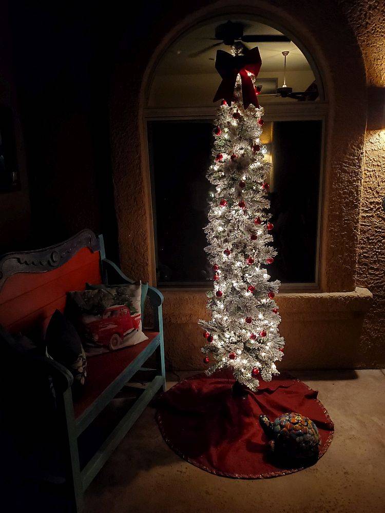 ChristmasEntrance_1.jpg