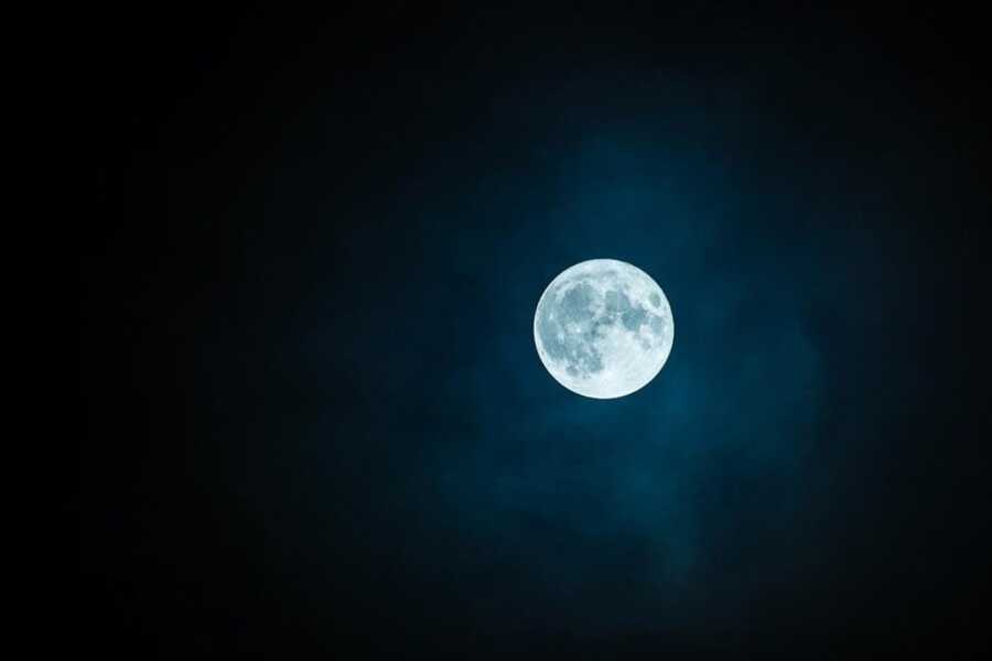 Cold Moon.jpg