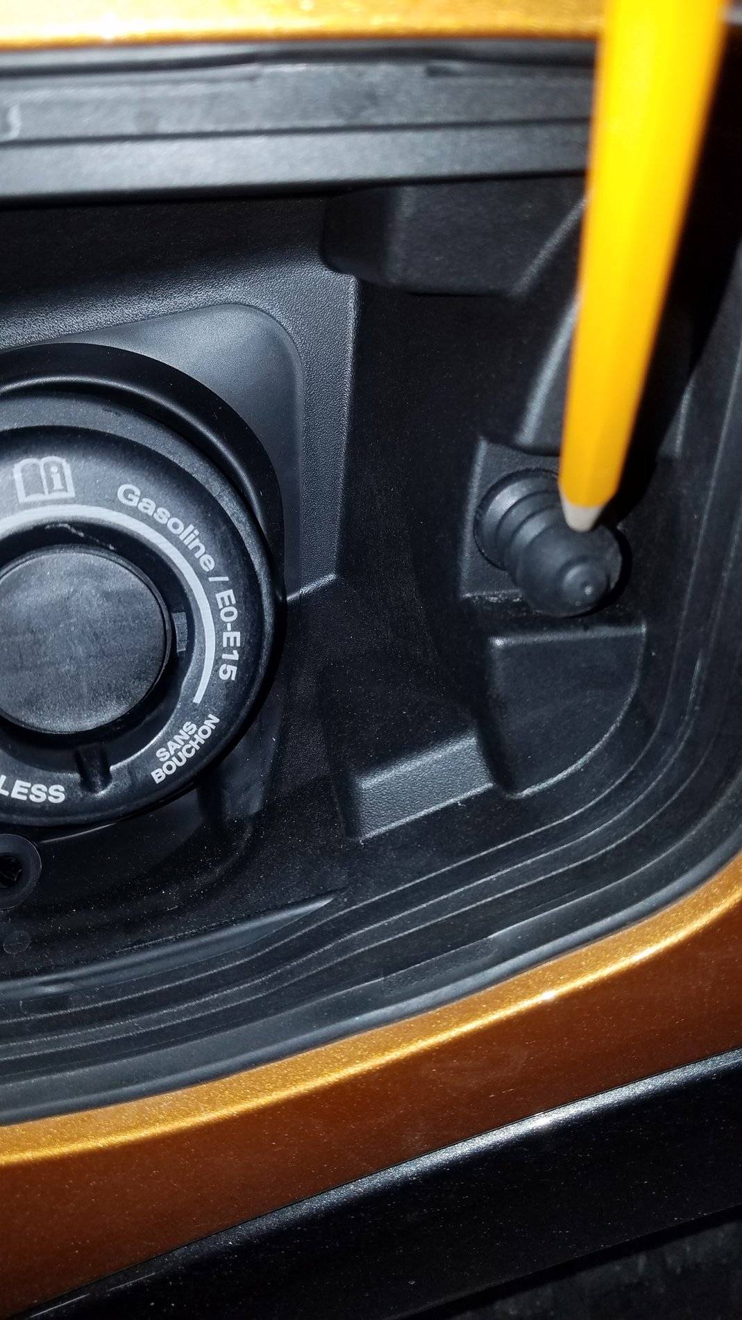 Fuel Door Plunger Thingy.jpg
