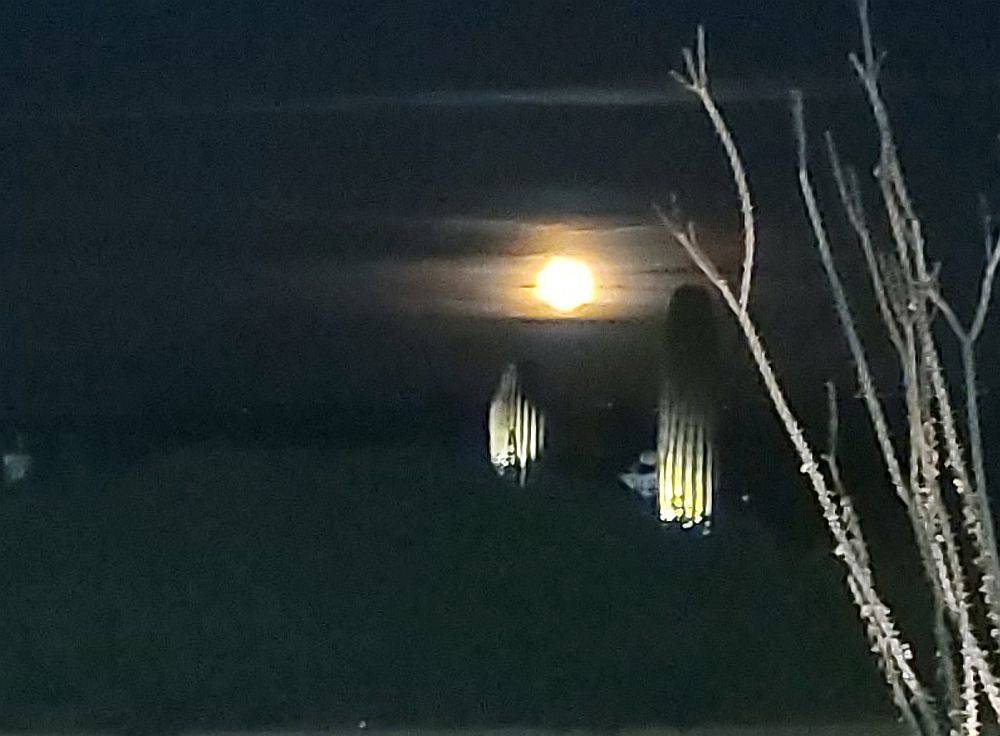 Moonrise.jpg