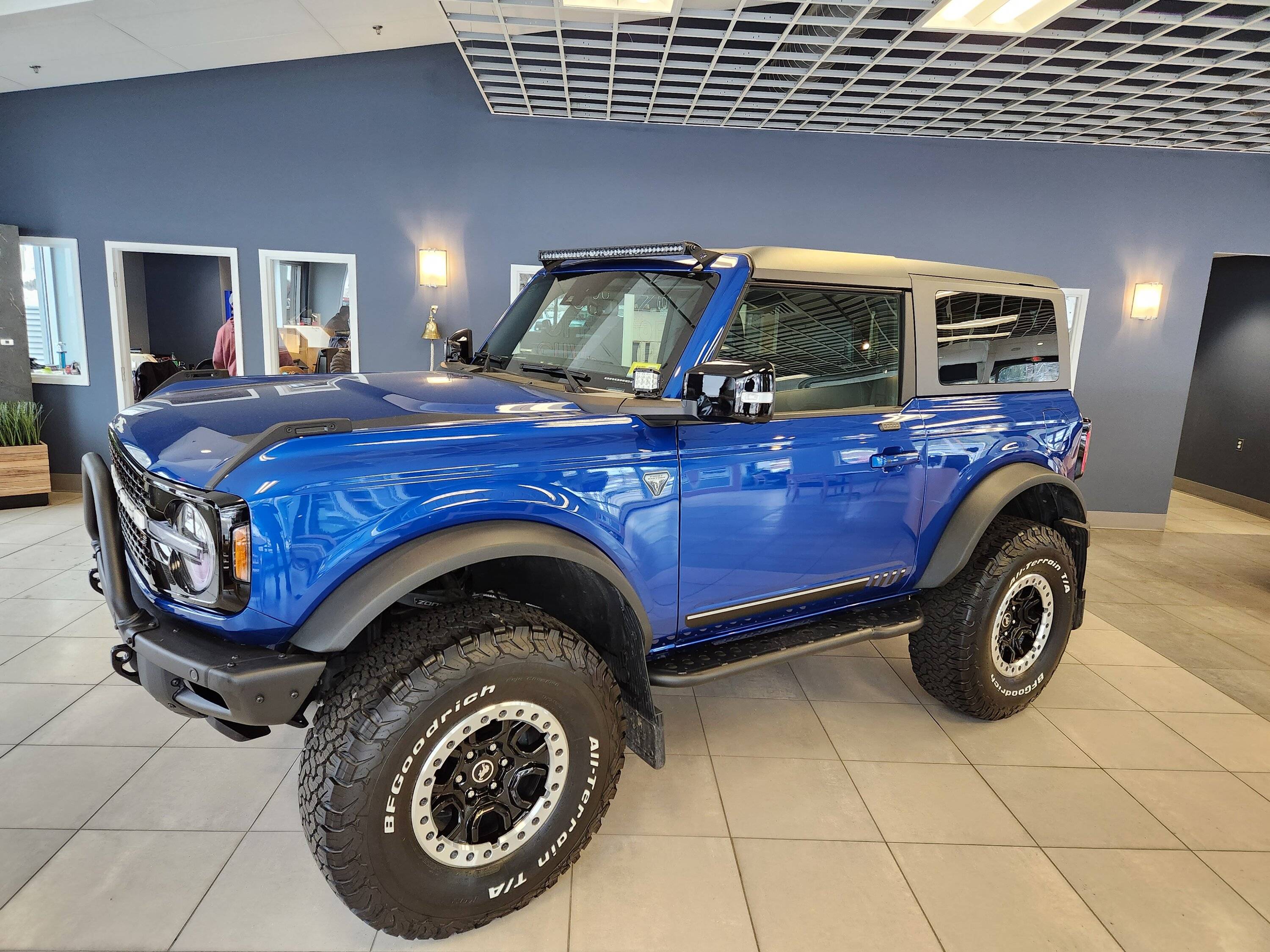 bronco.jpg