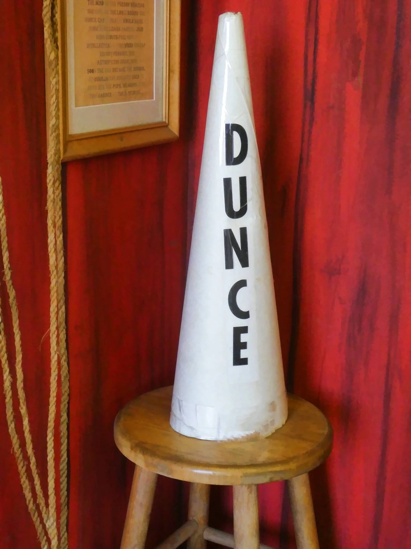 dunce-hat.webp
