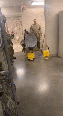 481D4423-7A1C-418E-9164-9DE813721F6A.gif