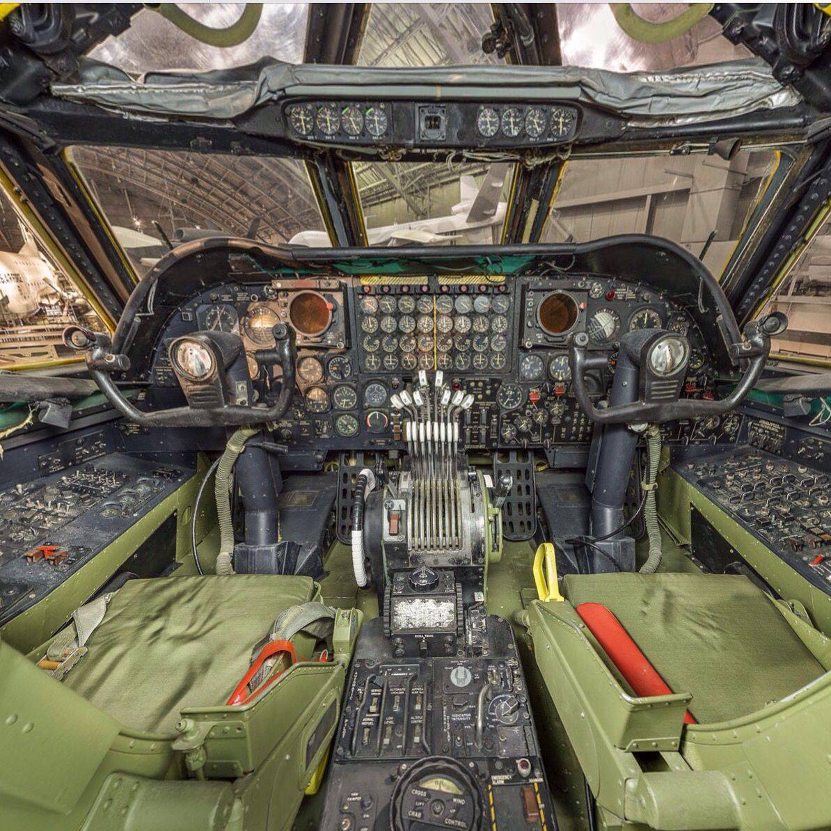 B52.jpg