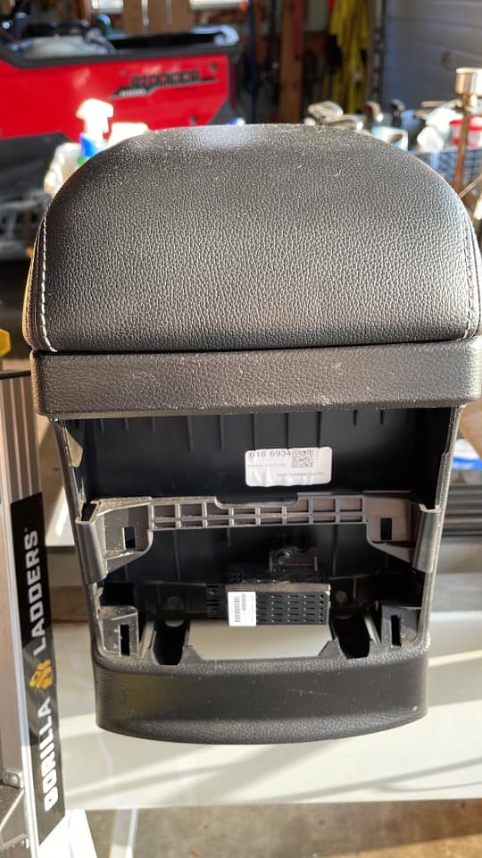 rear consle ranger 2020.jpg