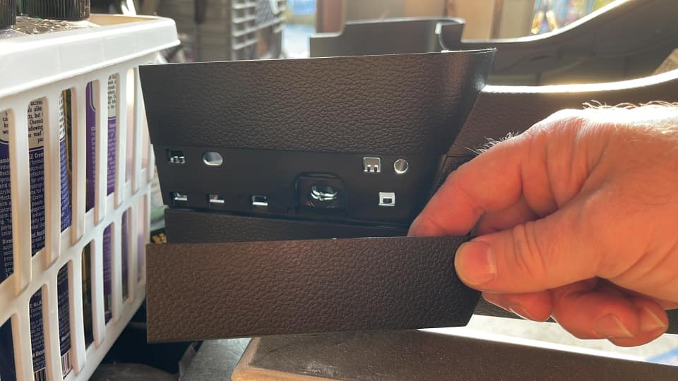 side 2020 ranger console.jpg