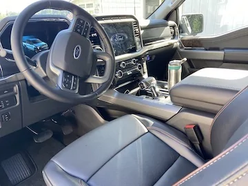 Interior.jpg