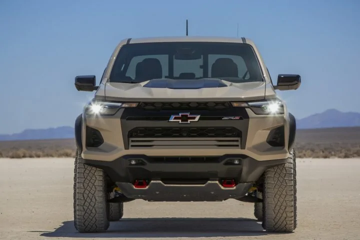 2023-Chevrolet-Colorado-ZR2-Sand-Dune-Metallic-GTL-Press-Photos-Exterior-002-front-720x480.jpg