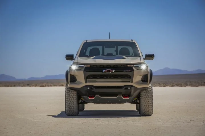 2023-Chevrolet-Colorado-ZR2-Sand-Dune-Metallic-GTL-Press-Photos-Exterior-001-front-720x480.jpg